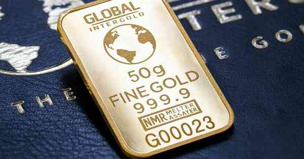 人工智能机器人搬家：革新行业的力量