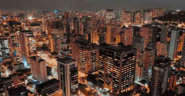 AI绘画巨大的狐狸（大狐狸怎么画好看）