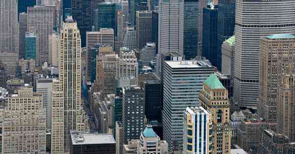 人工智能机器人和人谈恋爱