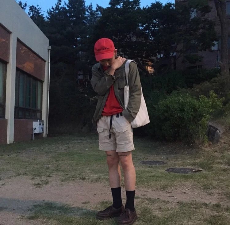 章璐亮容