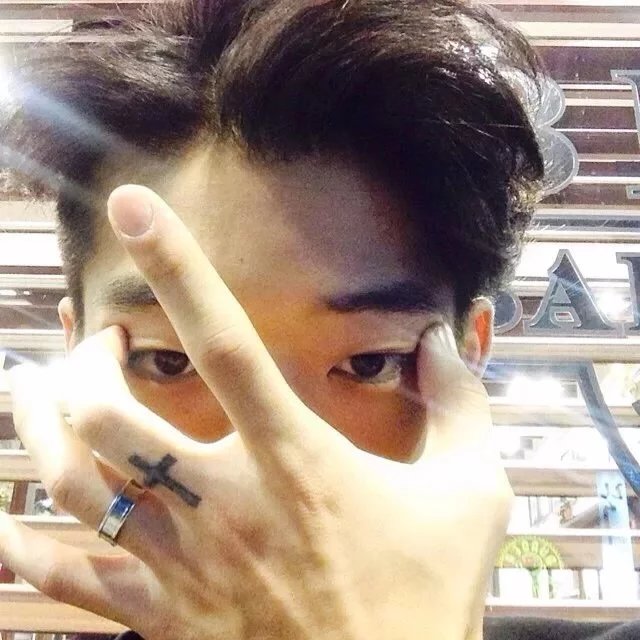 费楠珍曼