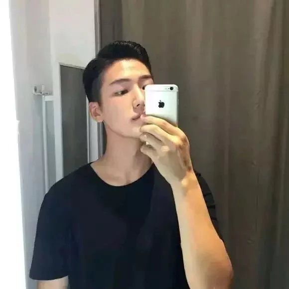 水馥凡栋